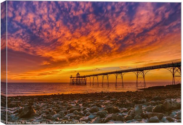 Clevedon Pier at sunset Canvas Print by Rory Hailes