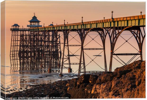 Clevedon Pier at low tide Canvas Print by Rory Hailes