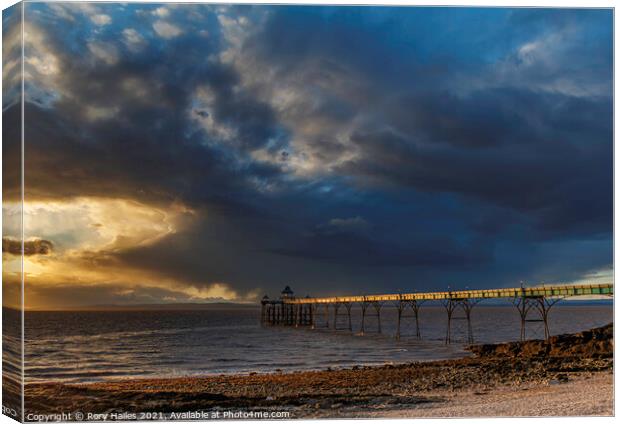 Clevedon Pier Canvas Print by Rory Hailes