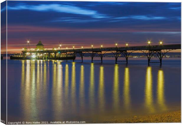 Clevedon Pier Balmoral Canvas Print by Rory Hailes