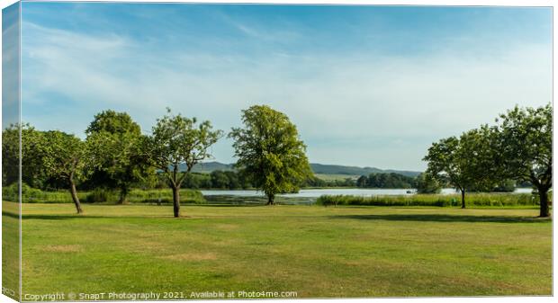Lochside Park and Carlingwark Loch at Castle douglas on a summers day, Scotland Canvas Print by SnapT Photography