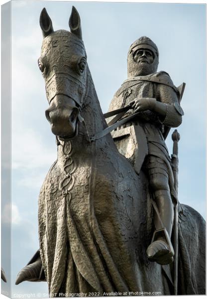Statue of King Robert the Bruce at the site of BannockBurn, Scotland Canvas Print by SnapT Photography