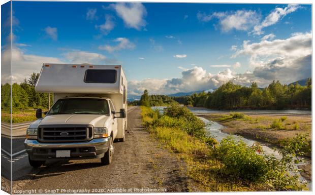 Campervan parked beside the Kitimat River in the evening sun. Canvas Print by SnapT Photography