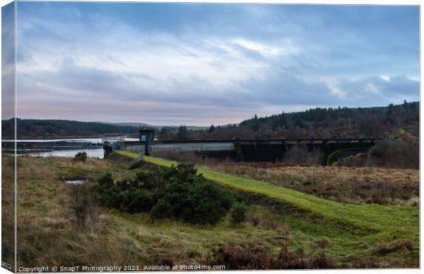 Deugh Dam and Kendoon Loch at sunset in winter near Carsphairn, Scotland Canvas Print by SnapT Photography