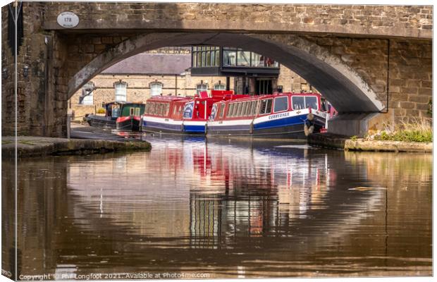 Leeds Liverpool Canal Skipton Canvas Print by Phil Longfoot