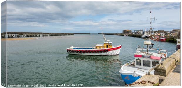 Amble Harbour in Northumberland Canvas Print by Jim Monk