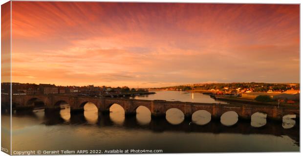 Berwick  Old Bridge at dawn,  Berwick upon Tweed. England, UK Canvas Print by Geraint Tellem ARPS