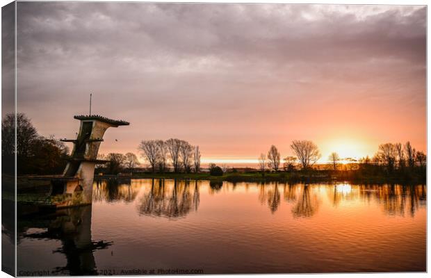 Coate Water Sunrise Diving Board Canvas Print by Reidy's Photos