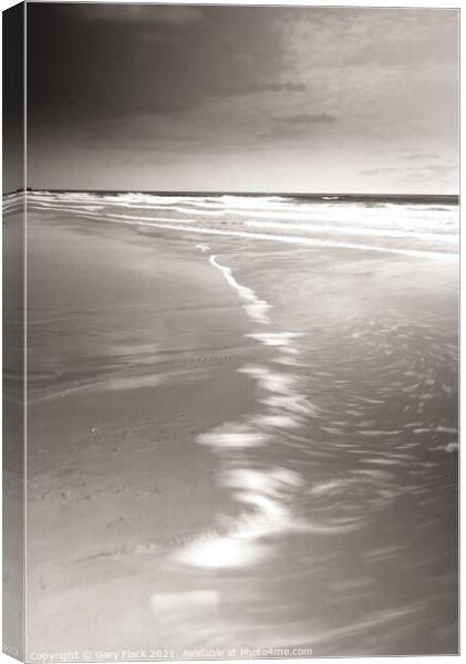 Mablethorpe receeding tide Spring 2021 in monochrome Canvas Print by That Foto