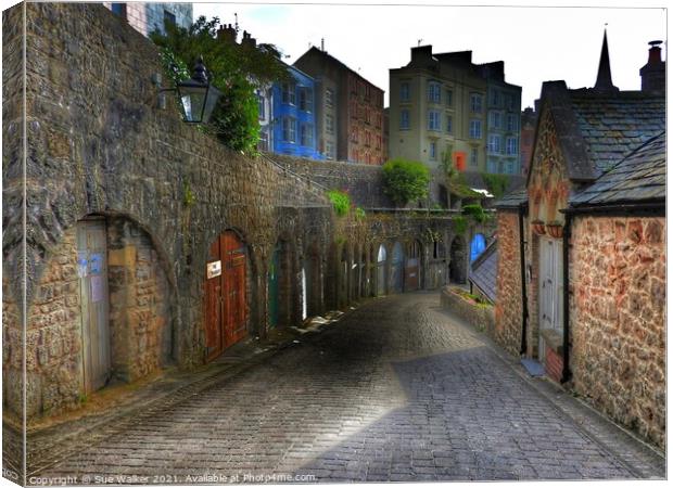 The cobbled streets of Tenby, Wales Canvas Print by Sue Walker