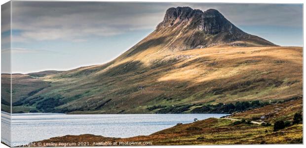 Stac Pollaidh in Sunlight Scotland Canvas Print by Lesley Pegrum