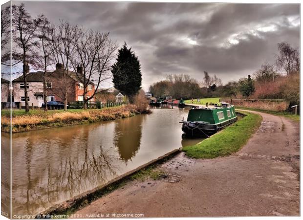 Trent and Mersy Canal  Canvas Print by mike kearns