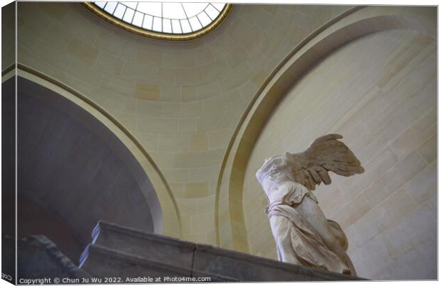 Victoire de Samothrace (Winged Victory of Samothrace), a Greek sculpture exhibited at Louvre Museum in Paris, France Canvas Print by Chun Ju Wu
