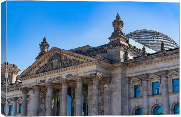 Reichstag Building, a legislative government building in Berlin, Germany Canvas Print by Chun Ju Wu