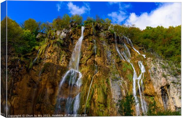 Great Waterfall at Lower Lakes, the highest waterfall in Plitvice Lakes National Park (Plitvička Jezera), Croatia Canvas Print by Chun Ju Wu