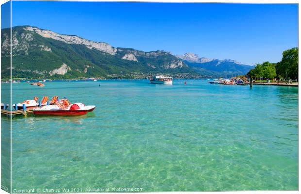 People having fun on Lake Annecy, Europe's cleanest lake, in Haute-Savoie department, France Canvas Print by Chun Ju Wu