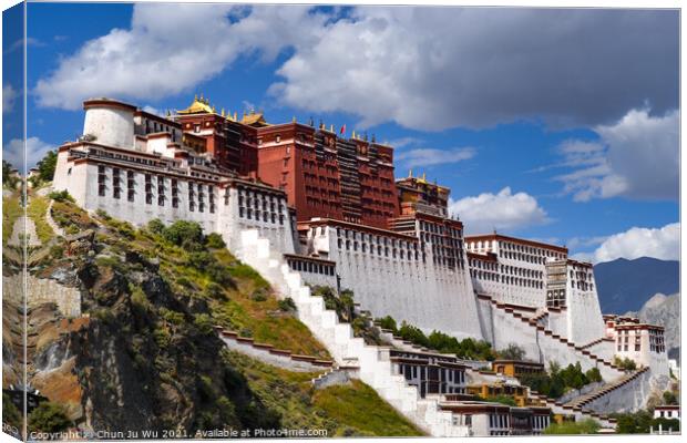 Potala Palace, the former winter palace of the Dalai Lamas, in Lhasa, Tibet Canvas Print by Chun Ju Wu
