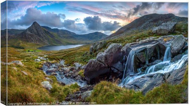 Sunset Ogwen valley Canvas Print by John Henderson