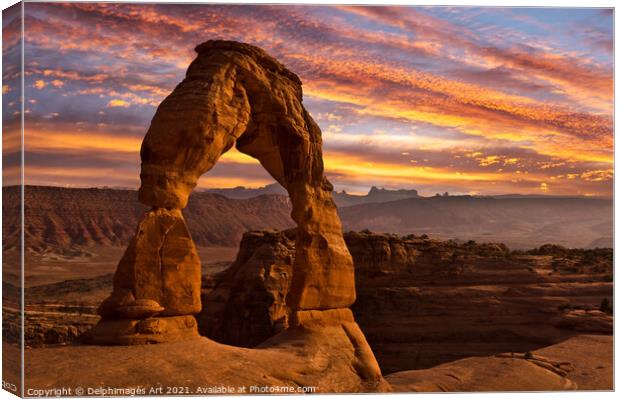 Arches National Park. Delicate arch at sunset Canvas Print by Delphimages Art