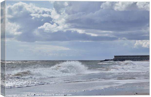 Sparkling water Canvas Print by Geoff Taylor