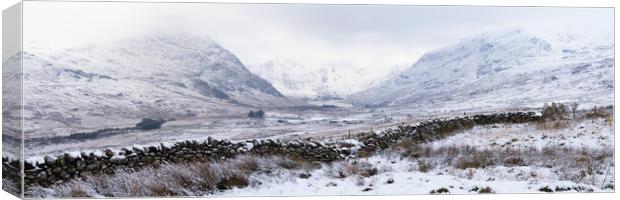 Ogwen valley and Tryfan Mountain Eryri Snowdonia Wales Canvas Print by Sonny Ryse