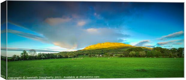 Pano sunset on Benevenagh mountain Canvas Print by kenneth Dougherty