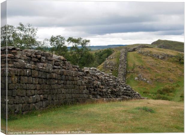 A section of Hadrian's Wall, Northumberland Canvas Print by Sam Robinson