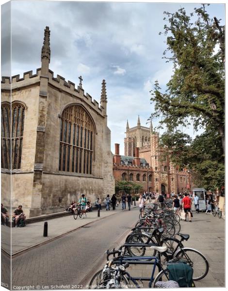 St Johns Chapel. Cambridge  Canvas Print by Les Schofield