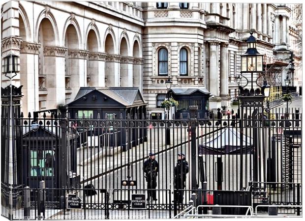 The Grandeur of Downing Street Canvas Print by Les Schofield