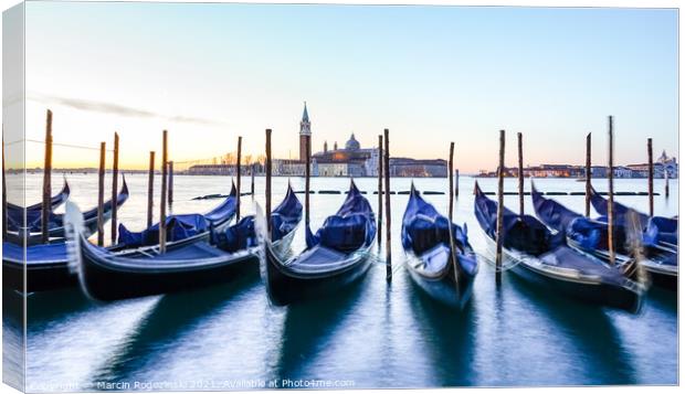 Venice gondolas at sunrise Canvas Print by Marcin Rogozinski