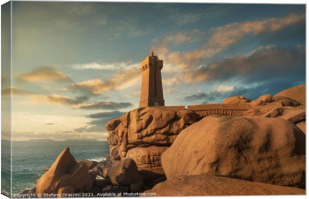 Ploumanac'h lighthouse, Brittany Canvas Print by Stefano Orazzini