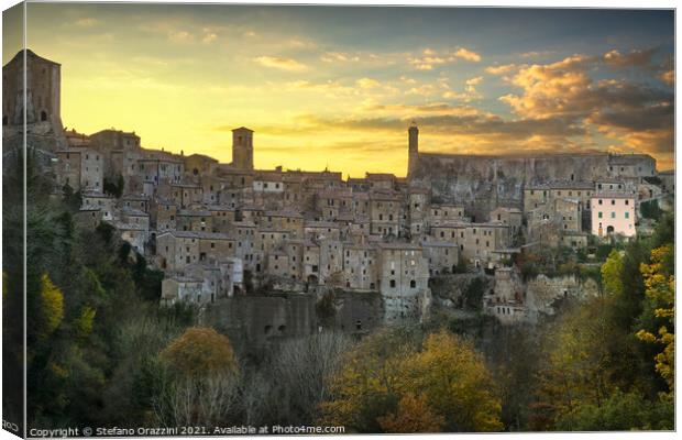 Sorano medieval village, Tuscany Canvas Print by Stefano Orazzini