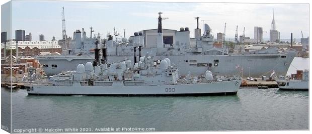 Portsmouth Royal Navy Dockyard. RO5 and D90  Canvas Print by Malcolm White