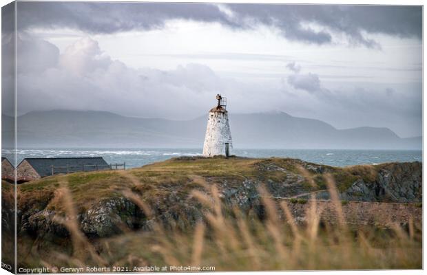 Goleudy Twr Bach Lighthouse Canvas Print by Gerwyn Roberts