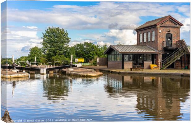 Hatton Locks Canvas Print by Brett Gasser