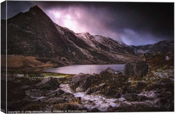 Ogwen Valley Canvas Print by philip kennedy