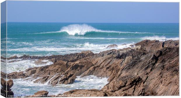 A breaking wave on the Cribbar Reef Newquay Canvas Print by Geoff Tydeman