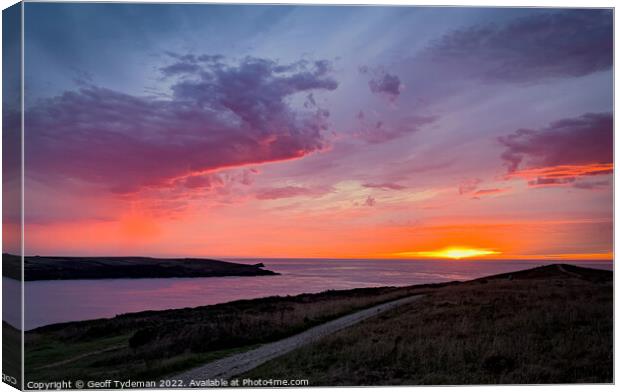 Crantock Bay Sunset Canvas Print by Geoff Tydeman