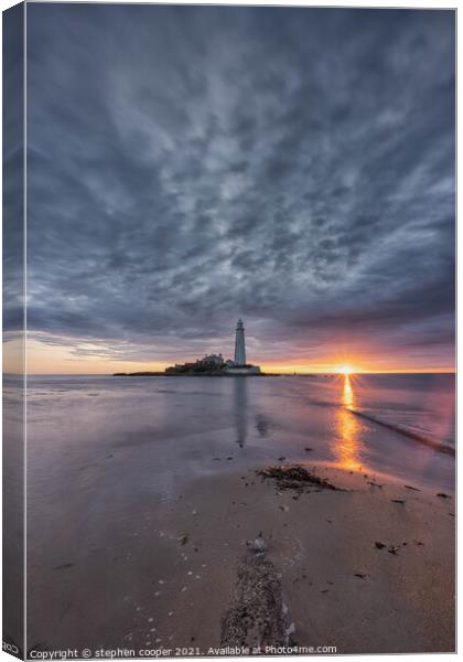 st marys lighthouse Canvas Print by stephen cooper