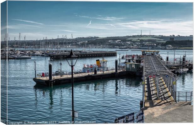 Plymouth's Historic Barbican. Canvas Print by Roger Mechan