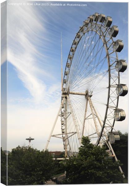Ferris wheel Canvas Print by Stan Lihai