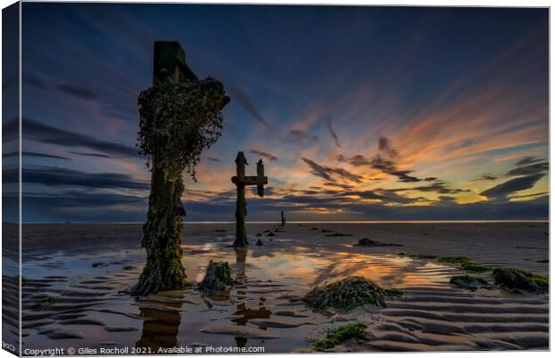 Spurn point sunset Yorkshire Canvas Print by Giles Rocholl