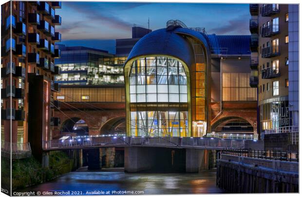 Leeds City Railway Station Canvas Print by Giles Rocholl