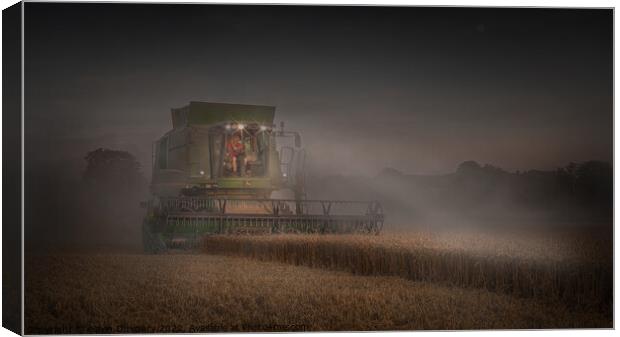 Working late bringing in the harvest. Canvas Print by Gavin Duxbury