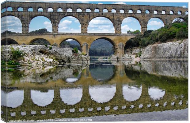 Pont du Gard Roman Bridge & Aqueduct Canvas Print by Stuart Wyatt