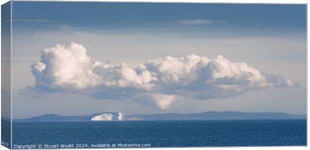Lenticular Cloud over the Isle of Wight Canvas Print by Stuart Wyatt