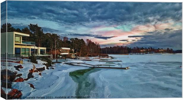 Evening in Lehtisaari Canvas Print by Gareth Parkes