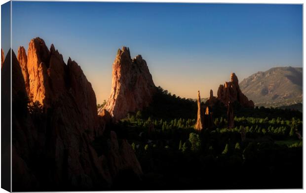 Garden Of The Gods Sunrise Canvas Print by Dan Sproul