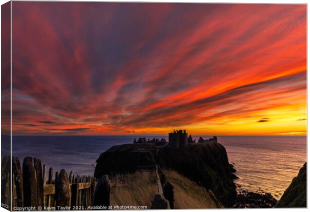 Sunrise at Dunnottar Canvas Print by Kevin Taylor