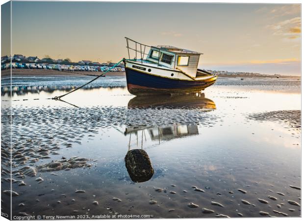 Serenity at Thorpe Bay Canvas Print by Terry Newman